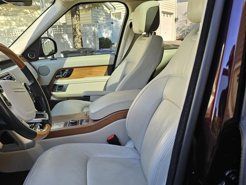 Used 2020 Land Rover Range Rover HSE image 27