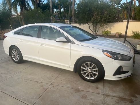 Used 2018 Hyundai Sonata SE image 2