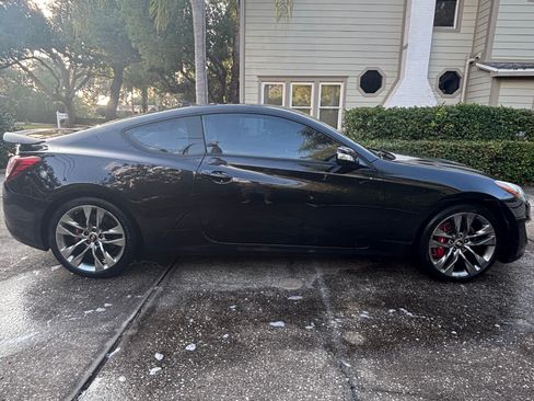 Used 2015 Hyundai Genesis 3.8 image 11