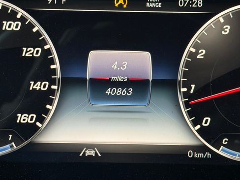 Used 2021 Mercedes-Benz G 550 image 9