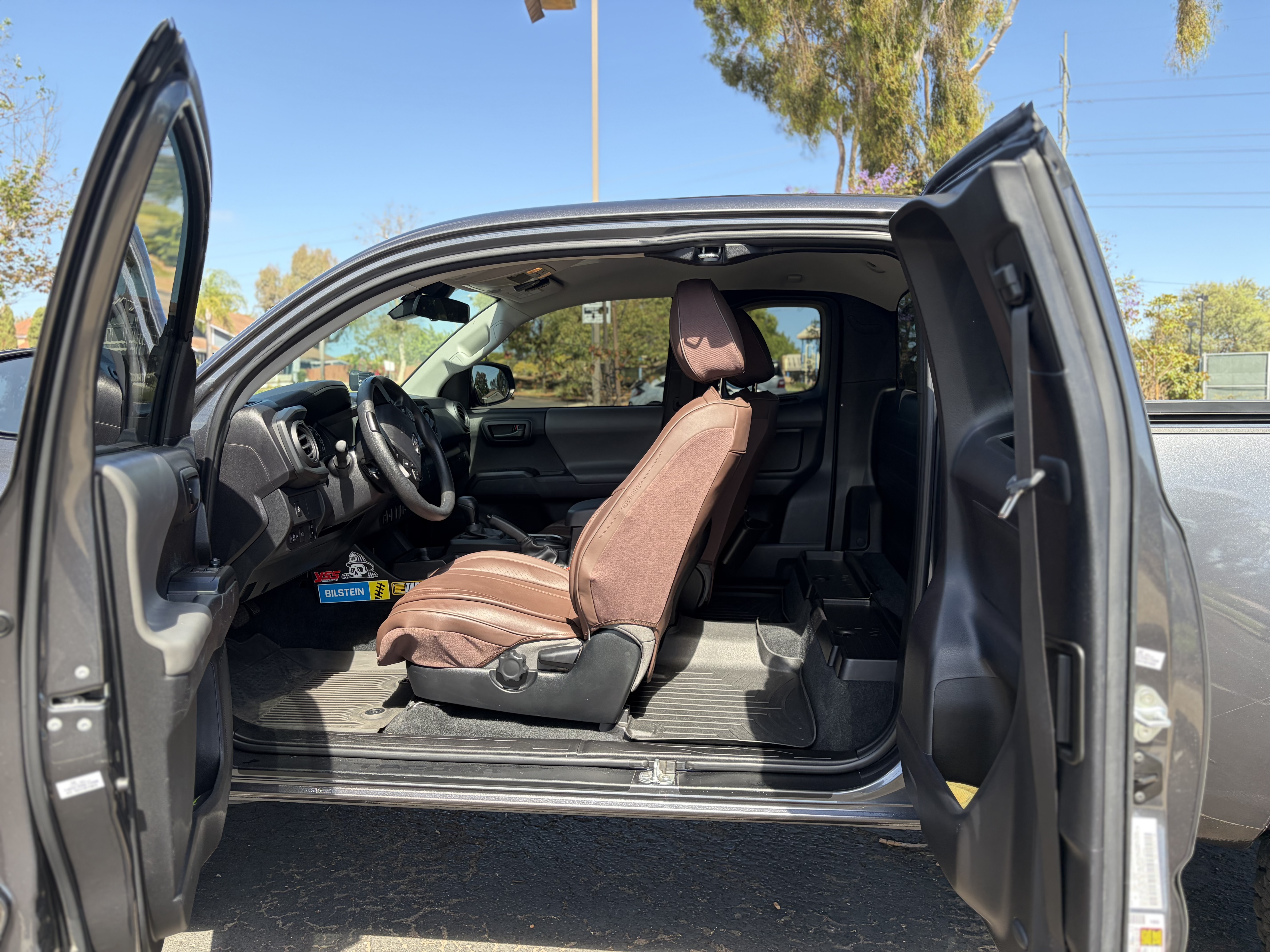 Used 2023 Toyota Tacoma SR AWD/4WD image 9