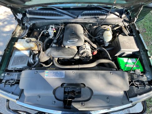 Used 2006 Chevrolet Silverado 1500 LT w/ Onstar Plus Package image 10