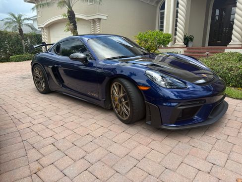 Used 2023 Porsche 718 Cayman GT4 RS RWD image 6