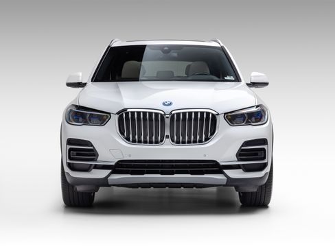 Used 2022 BMW X5 xDrive45e w/ Executive Package image 6
