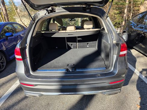 Used 2016 Mercedes-Benz GLC 300 4MATIC image 10