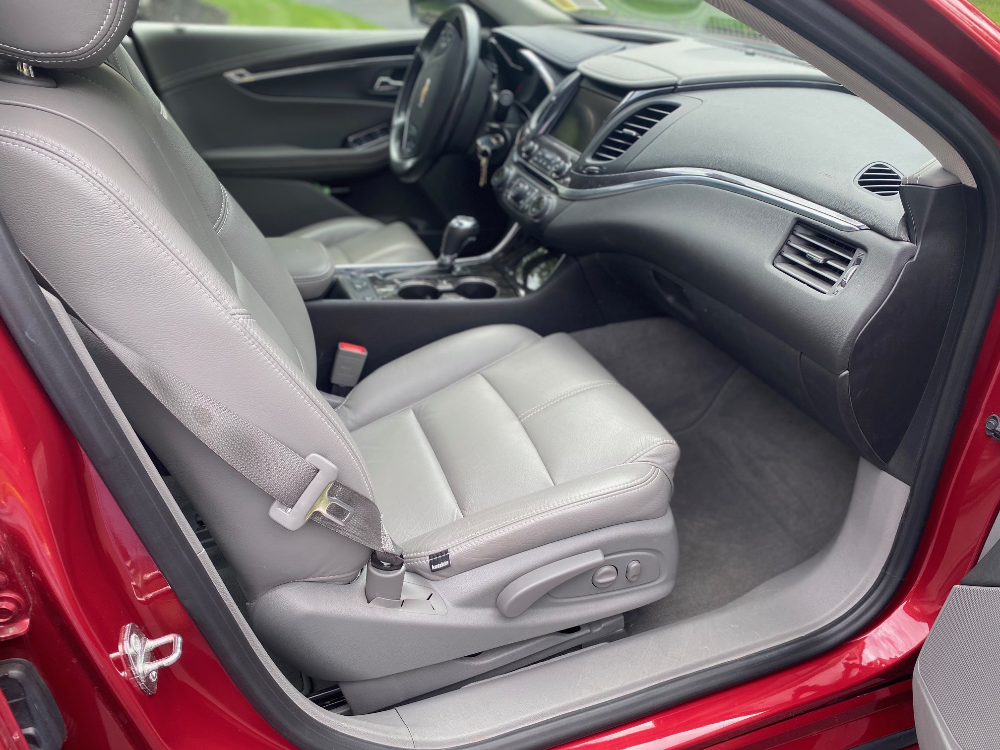 Used 2015 Chevrolet Impala LT w/ Convenience Package FWD image 10