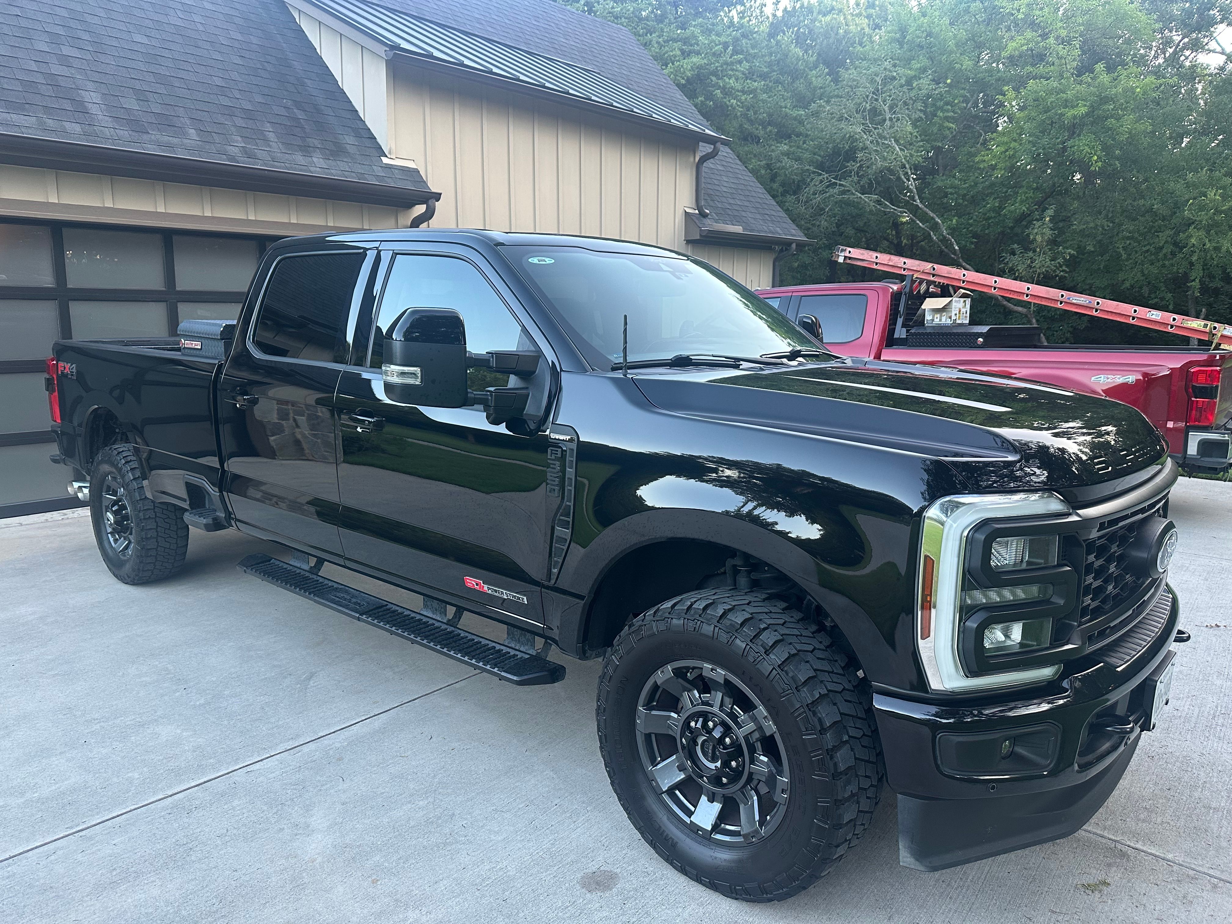 Used 2024 Ford F350 Lariat w/ Lariat Ultimate Package AWD/4WD image 4