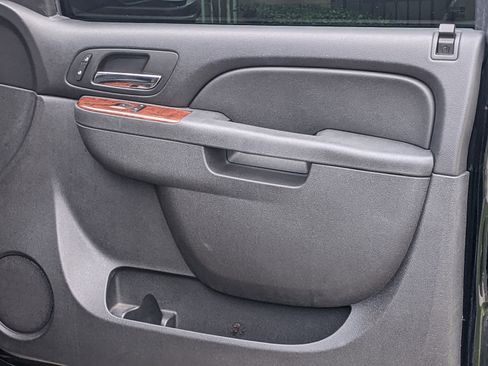 Used 2012 Chevrolet Suburban LT w/ All-Star Edition image 22