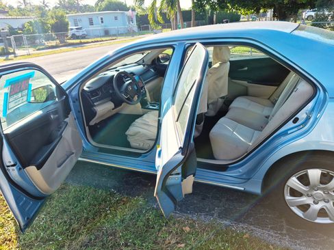 Used 2012 Toyota Camry LE image 8