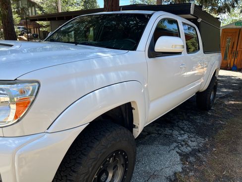 Used 2012 Toyota Tacoma 4x4 Double Cab w/ TRD Sport Pkg image 12