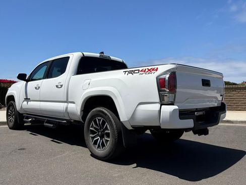 Used 2023 Toyota Tacoma TRD Sport AWD/4WD image 11