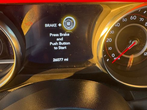 Used 2021 Jeep Wrangler Unlimited Rubicon image 12