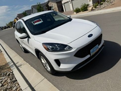 Used 2020 Ford Escape SE AWD/4WD image 2