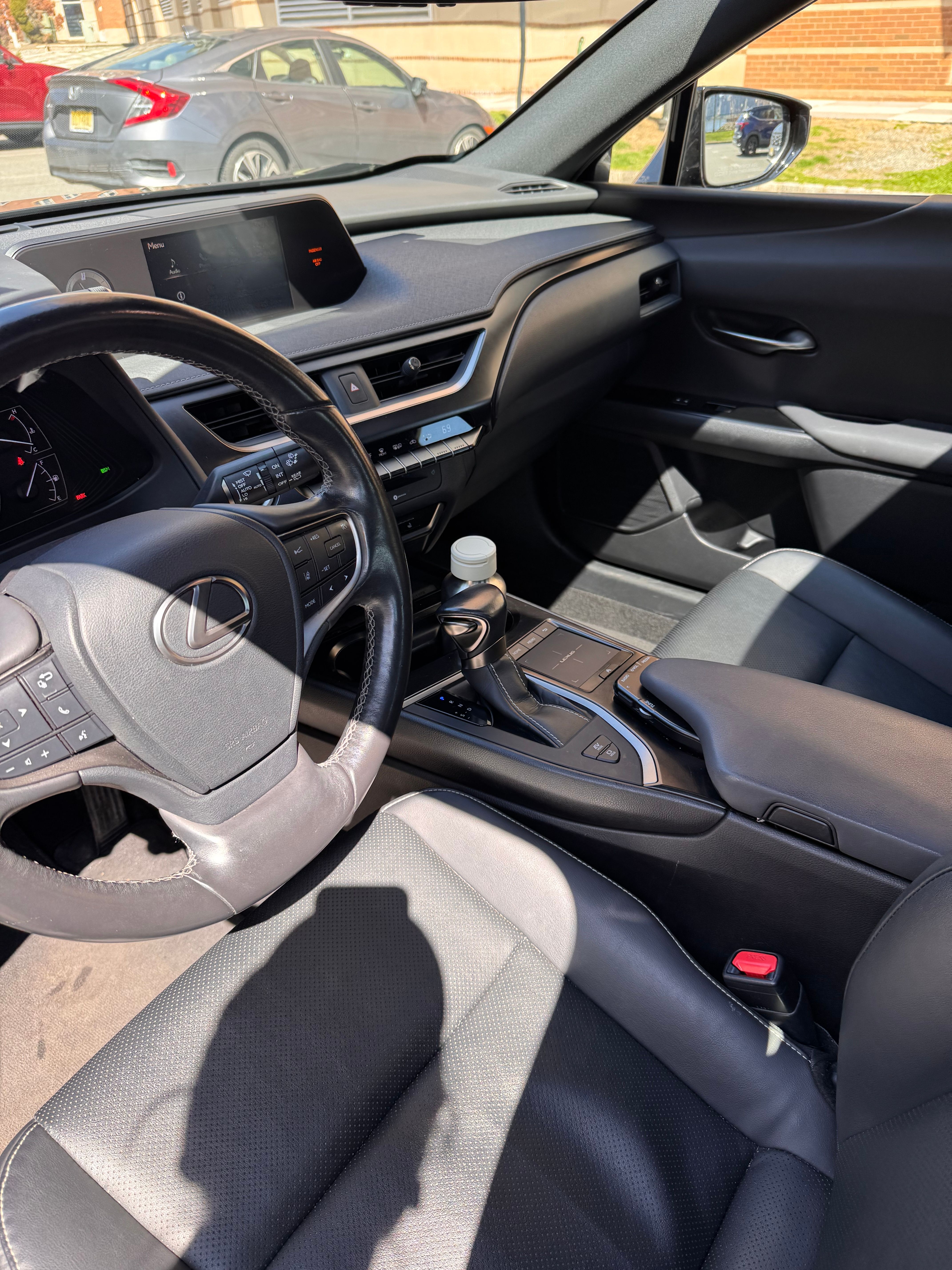 Used 2020 Lexus UX 250h w/ Premium Package AWD/4WD image 13