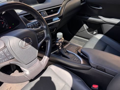Used 2020 Lexus UX 250h w/ Premium Package image 13