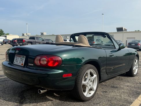Used 2003 MAZDA MX-5 Miata LS RWD image 5