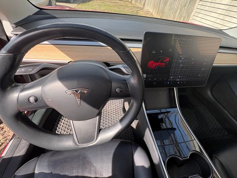 Used 2018 Tesla Model 3 Long Range image 21