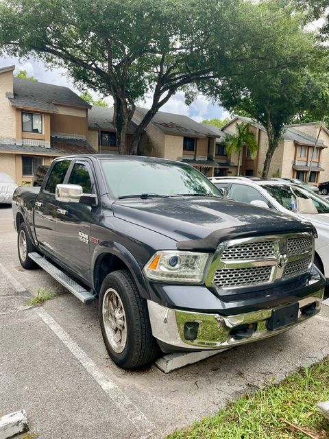Used 2016 RAM 1500 Laramie w/ Convenience Group AWD/4WD image 9