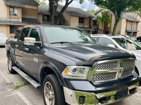 Used 2016 RAM 1500 Laramie w/ Convenience Group AWD/4WD image 9