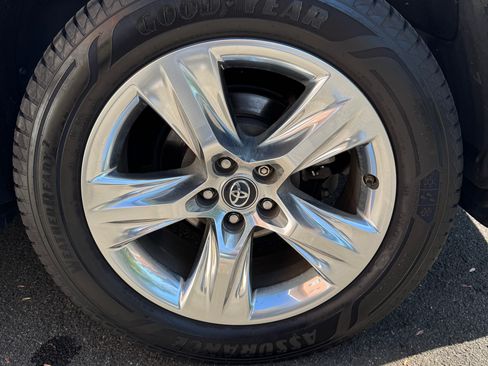 Used 2018 Toyota Highlander Limited w/ Protection Package #3 AWD/4WD image 18