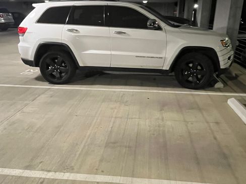 Used 2014 Jeep Grand Cherokee Limited w/ Luxury Group II image 6