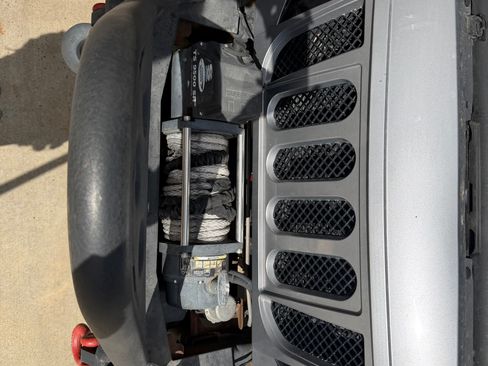 Used 2014 Jeep Wrangler Unlimited Sport w/ Connectivity Group image 8