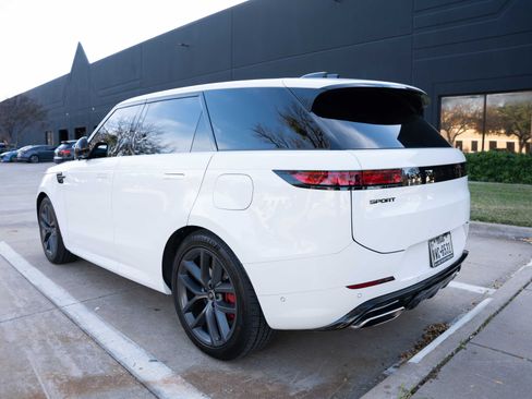Used 2025 Land Rover Range Rover Sport Dynamic SE image 4