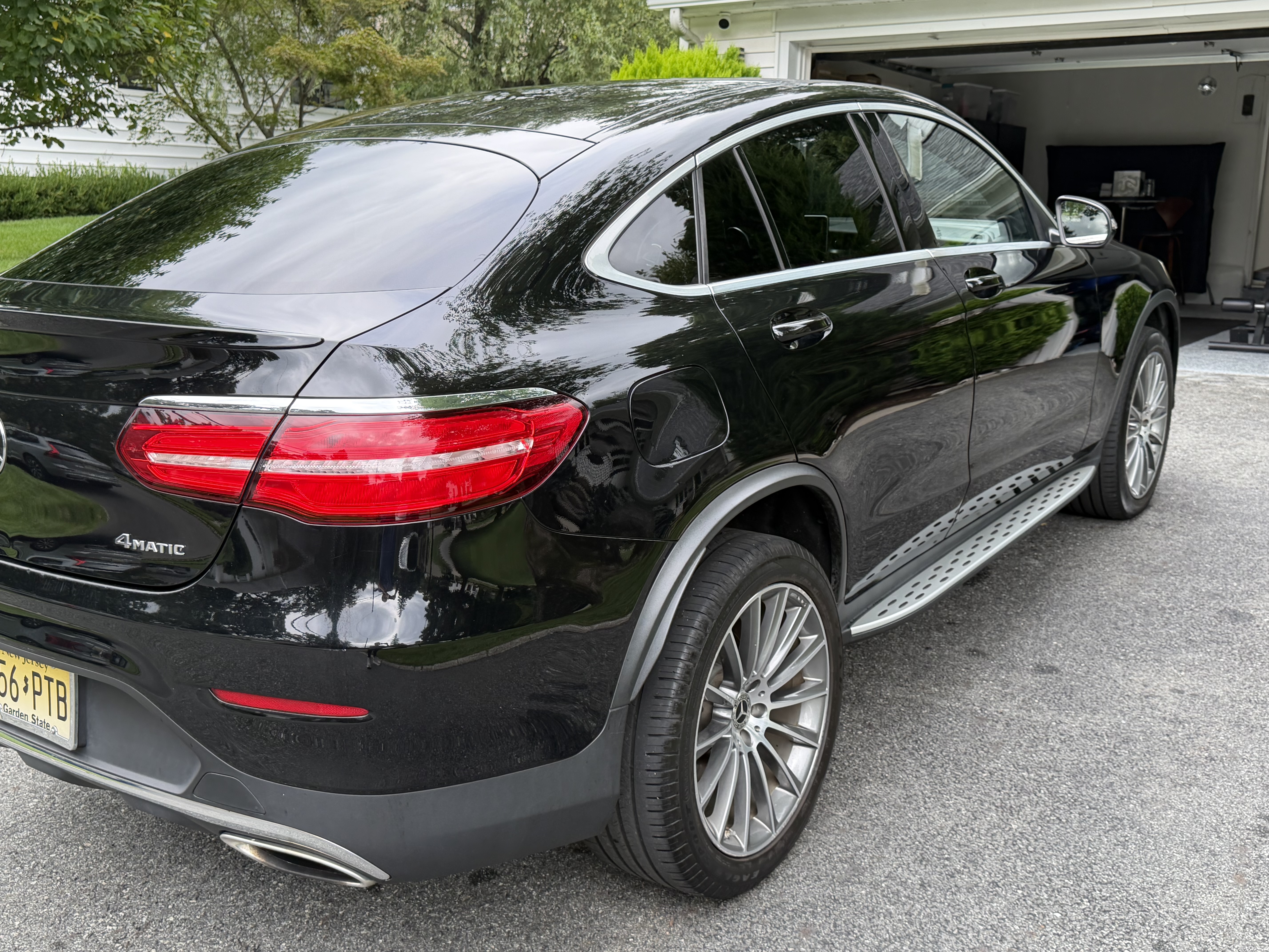 Used 2018 Mercedes-Benz GLC 300 4MATIC Coupe image 5