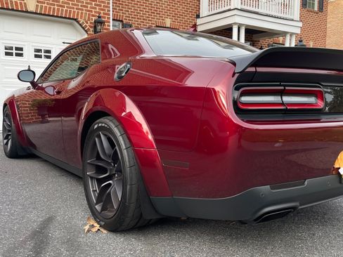 Used 2019 Dodge Challenger SRT Hellcat Redeye image 1