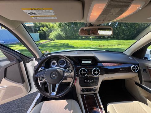Used 2015 Mercedes-Benz GLK 350 4MATIC image 10