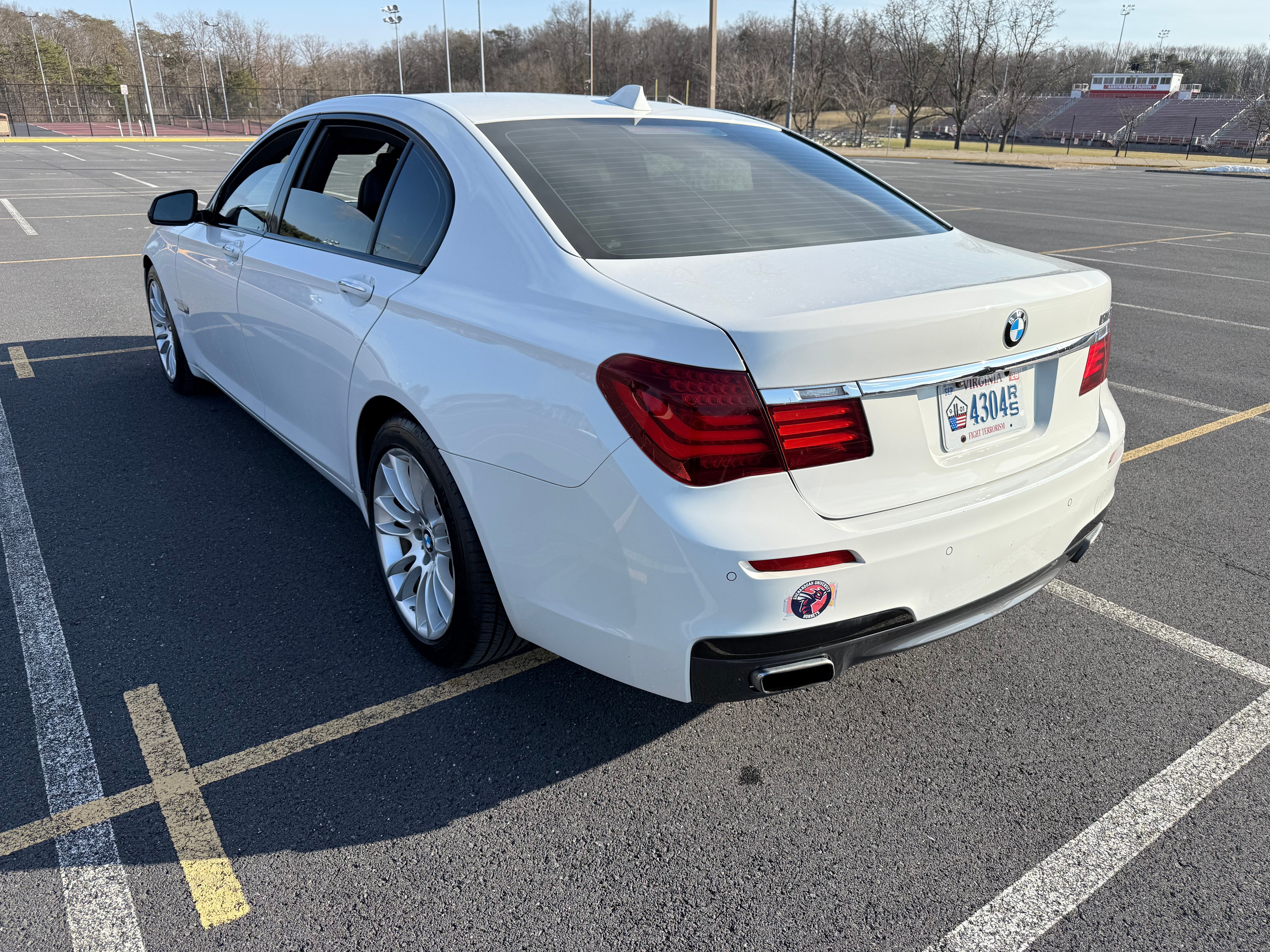 Used 2013 BMW 750Li xDrive AWD/4WD image 8