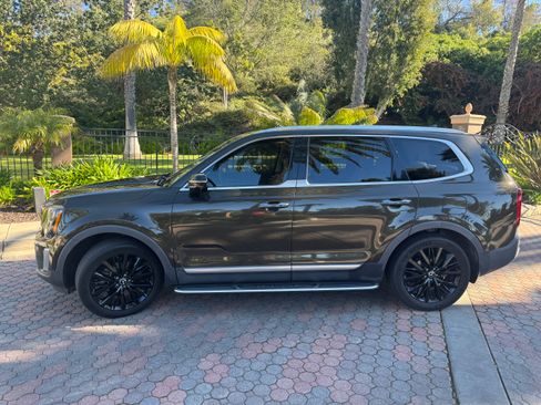 Used 2020 Kia Telluride SX w/ SX Prestige Package image 1