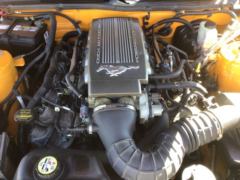 Used 2009 Ford Mustang GT Premium image 11