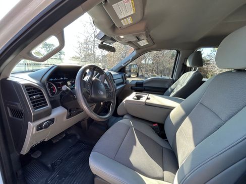 Used 2020 Ford F250 XL w/ STX Appearance Package image 23