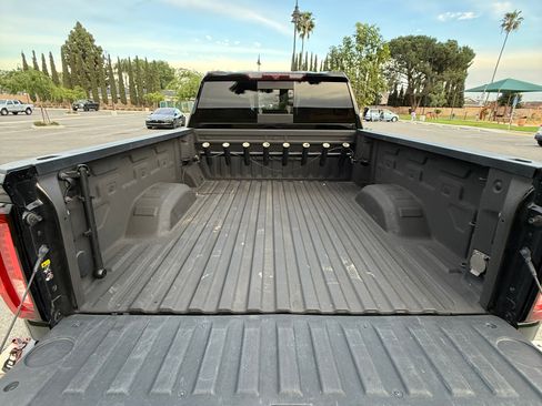 Used 2021 GMC Sierra 2500 Denali image 10