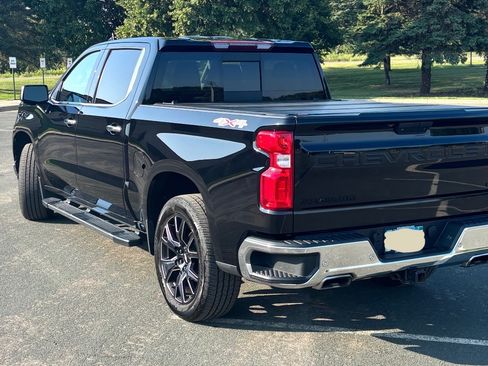 Used 2022 Chevrolet Silverado 1500 LTZ w/ LTZ Convenience Package II AWD/4WD image 5