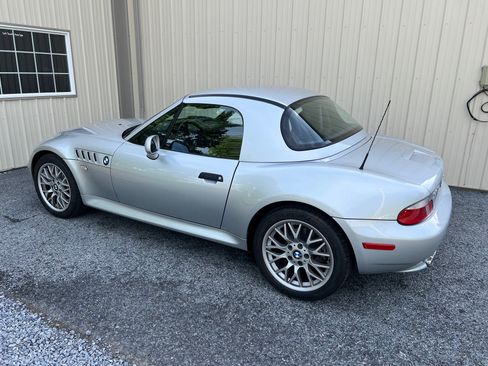 Used 2002 BMW Z3 3.0i image 2