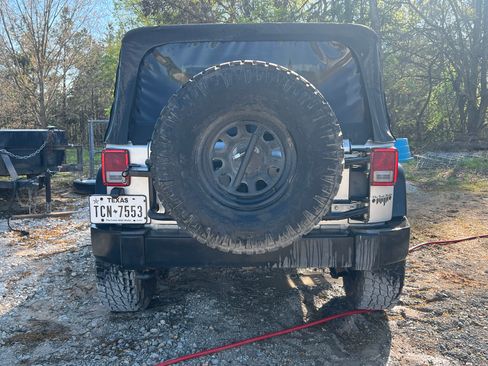 Used 2011 Jeep Wrangler Sport image 9