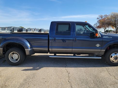Used 2016 Ford F350 Lariat w/ Lariat Interior Package image 8