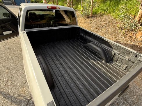 Used 2000 Chevrolet Silverado 1500 LS image 9