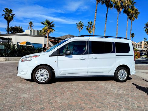 Used 2014 Ford Transit Connect XLT image 8