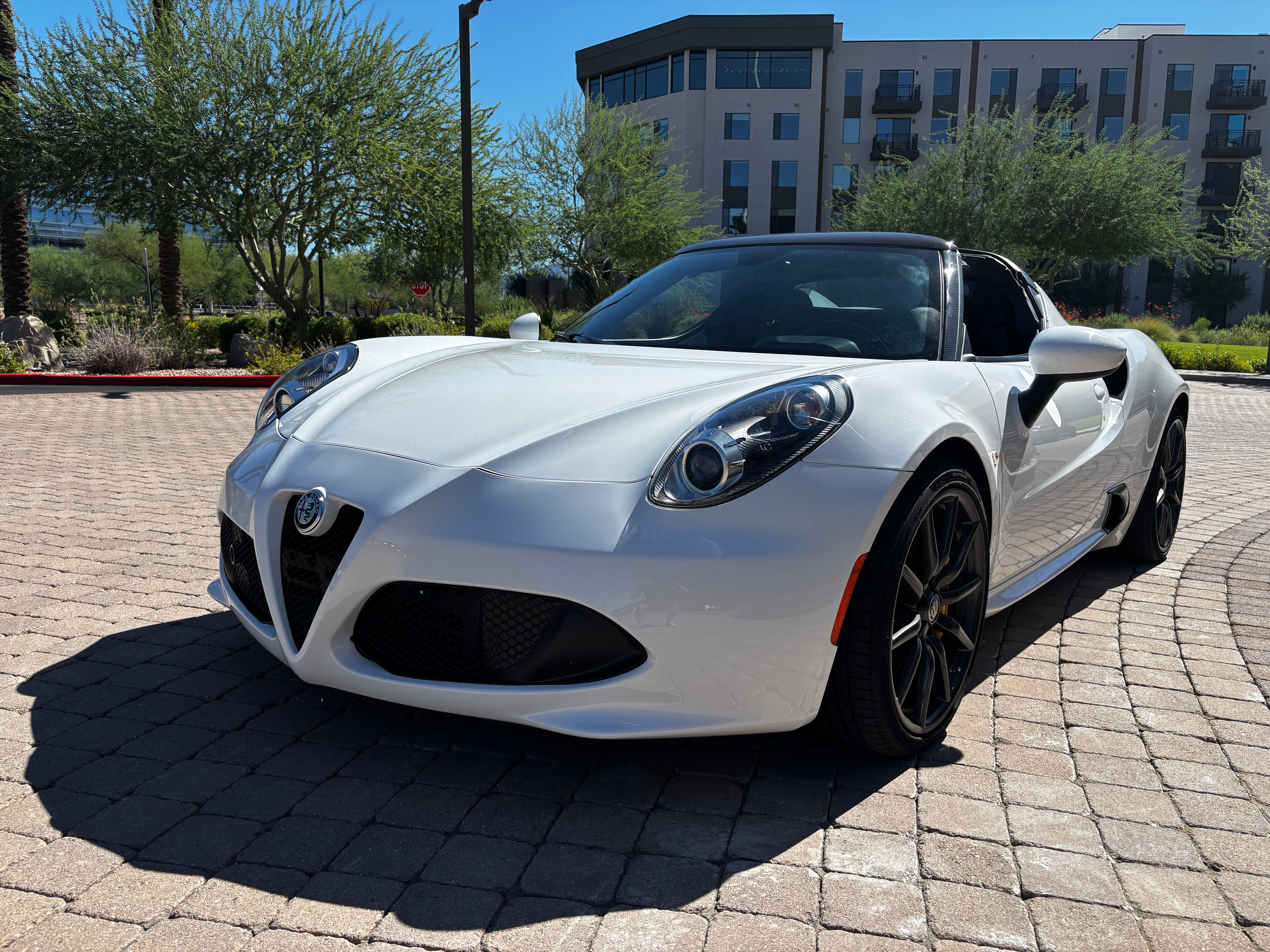Used 2018 Alfa Romeo 4C Spider RWD image 5