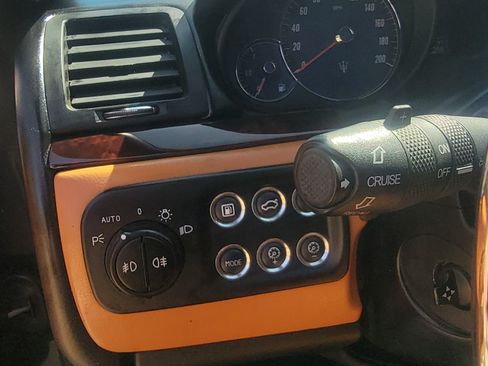 Used 2015 Maserati GranTurismo Convertible image 9