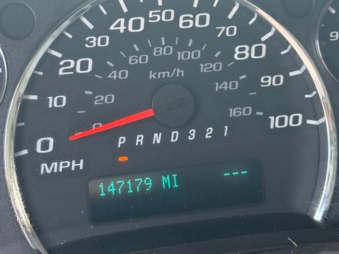 Used 2008 Chevrolet Express 2500 image 12