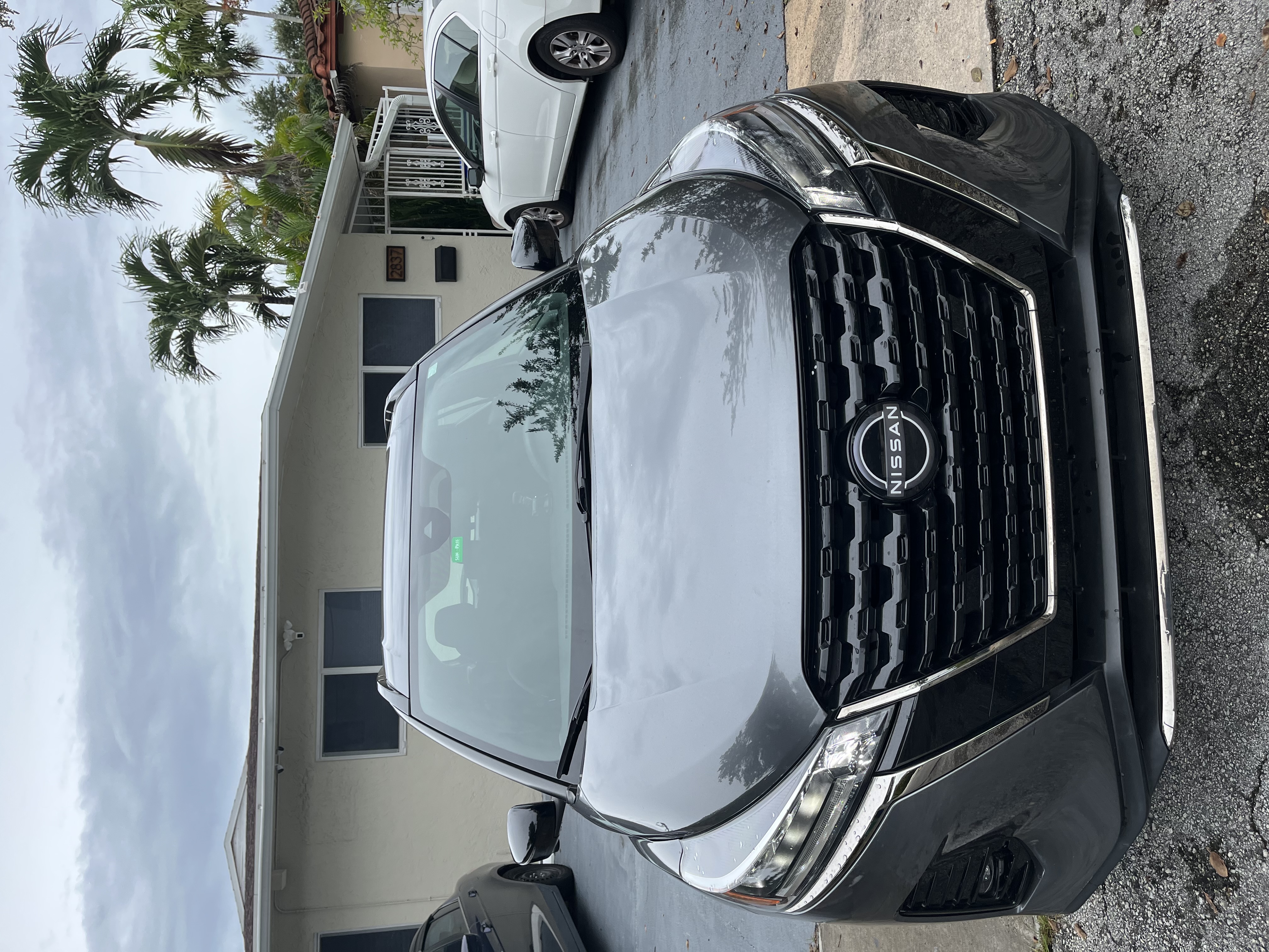 Used 2023 Nissan Kicks SR FWD image 2