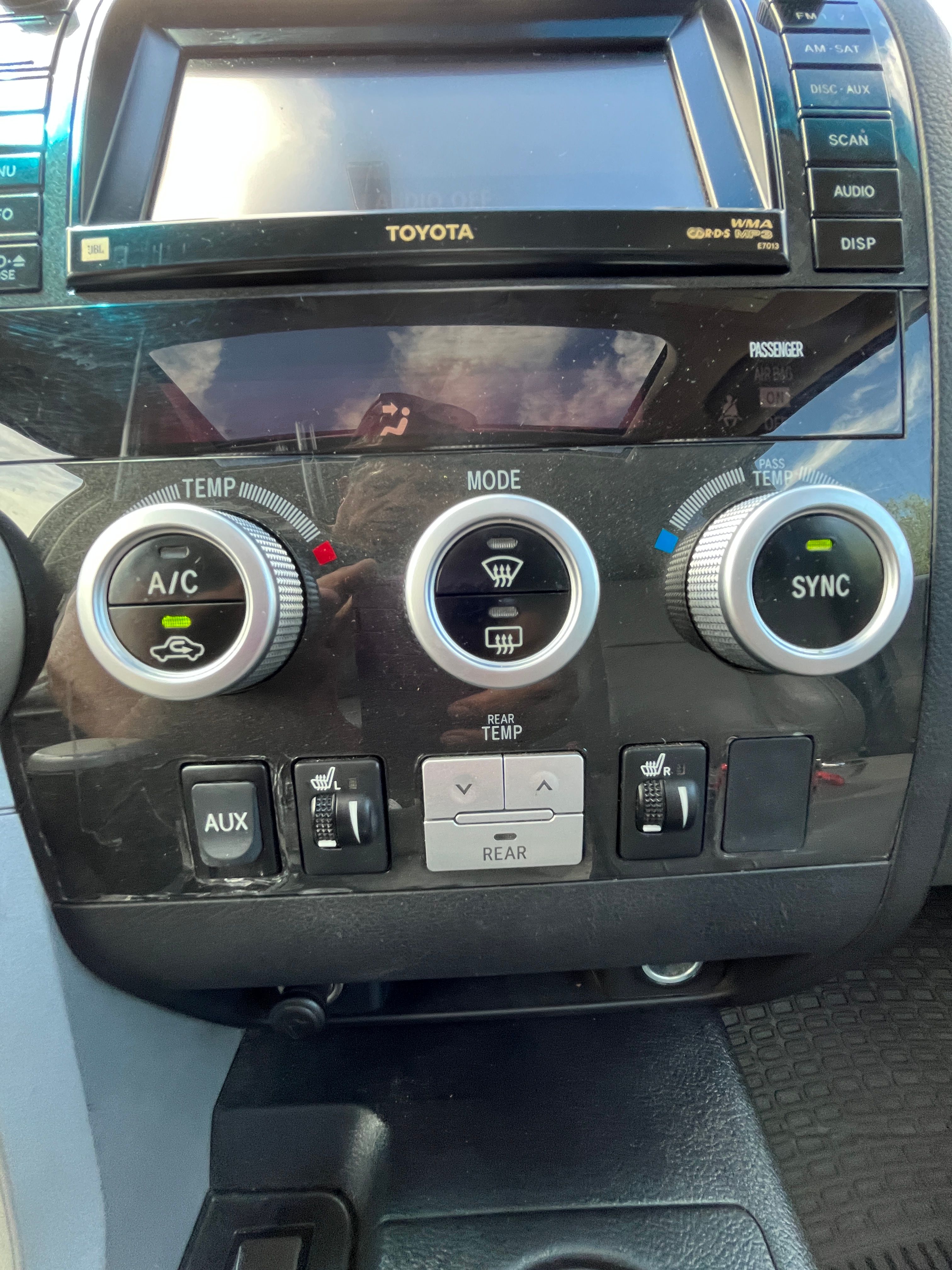 Used 2008 Toyota Sequoia Limited w/ Cold Area Pkg AWD/4WD image 26