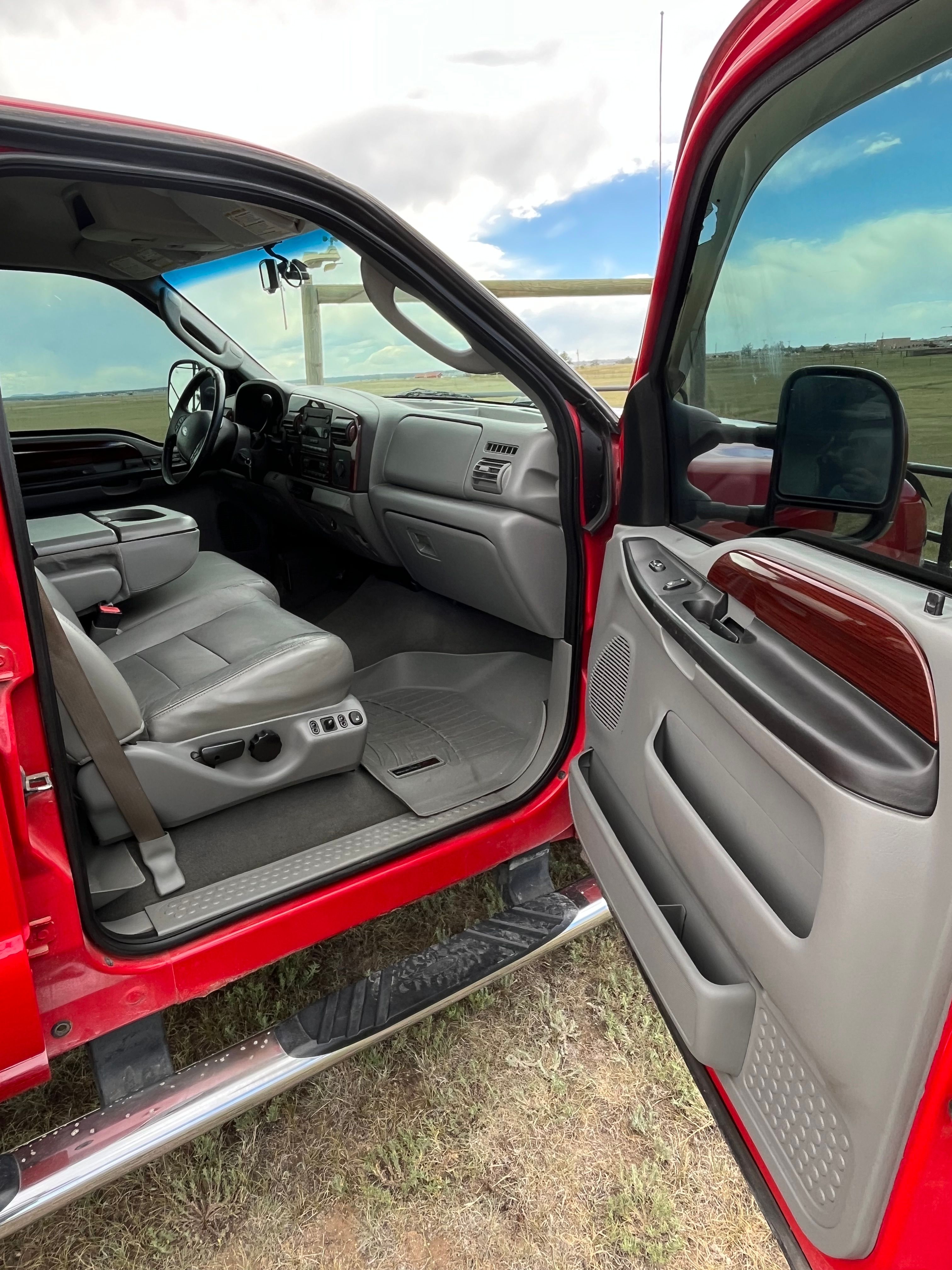 Used 2007 Ford F350 Lariat AWD/4WD image 9