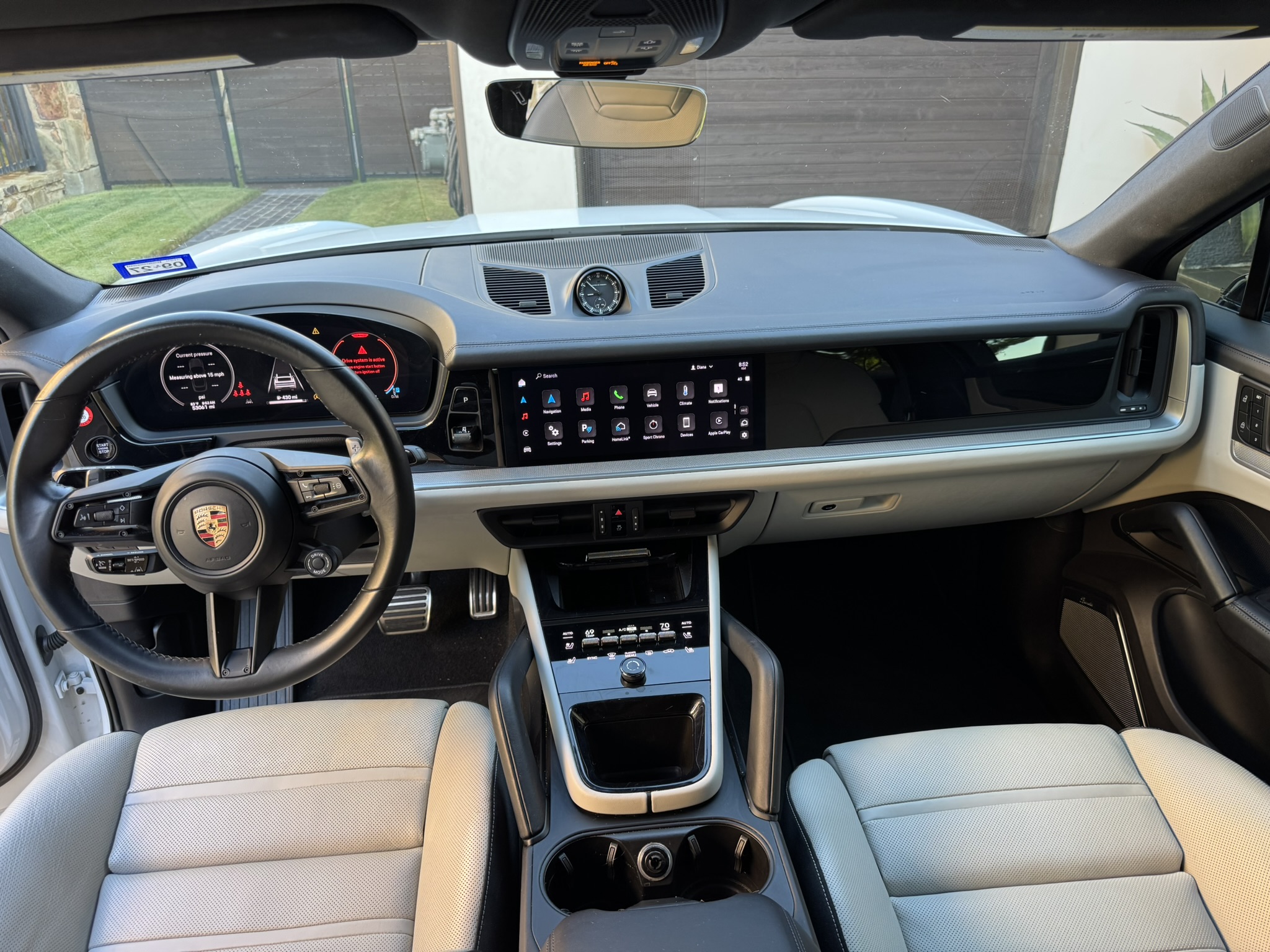 Used 2024 Porsche Cayenne S AWD/4WD image 15