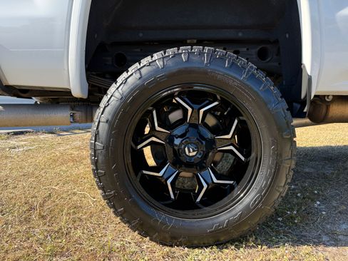 Used 2019 GMC Sierra 2500 Denali w/ Duramax Plus Package image 28