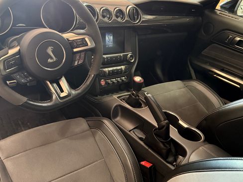 Used 2019 Ford Mustang Shelby GT350 w/ Technology Package image 11